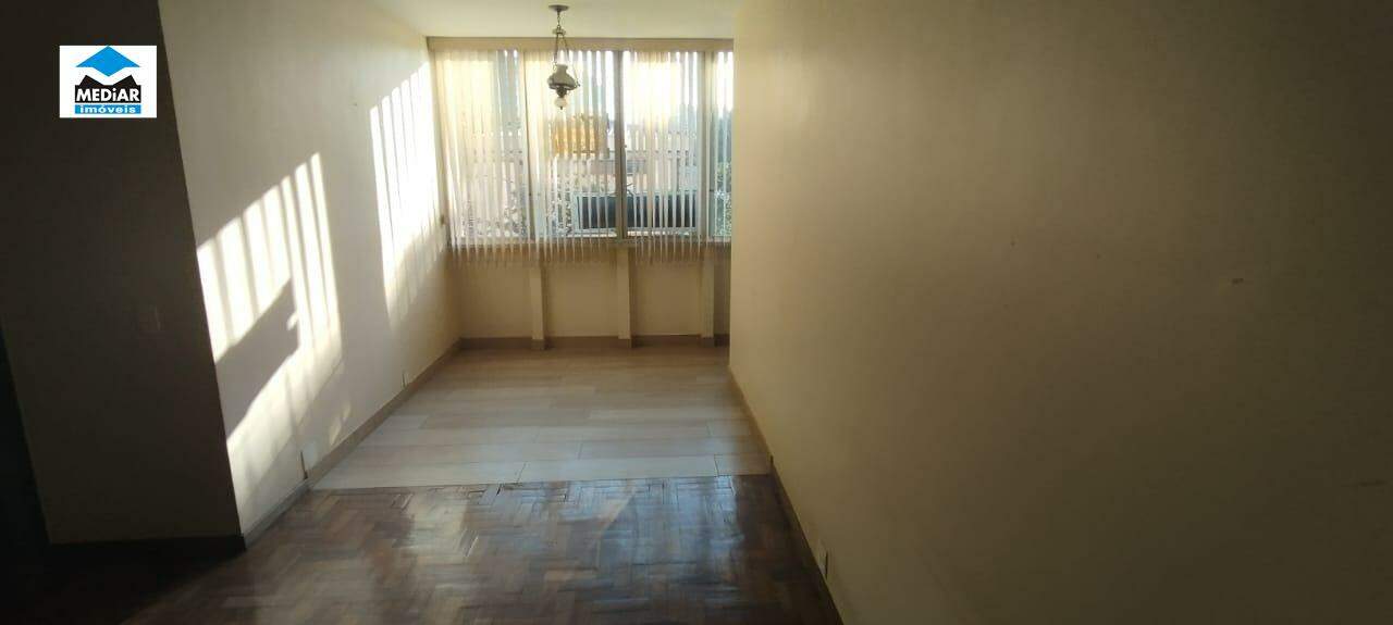 Apartamento à venda com 4 quartos, 190m² - Foto 7