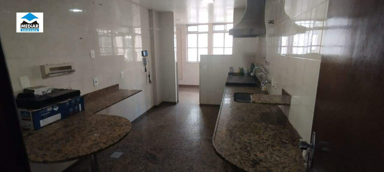 Apartamento à venda com 4 quartos, 190m² - Foto 21