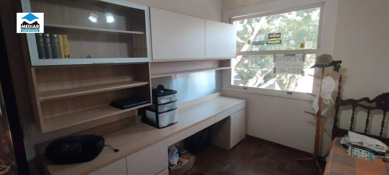 Apartamento à venda com 4 quartos, 190m² - Foto 11