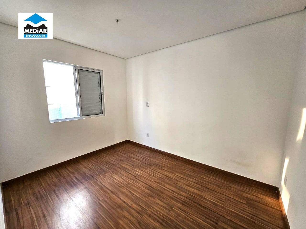 Apartamento à venda com 2 quartos, 64m² - Foto 3