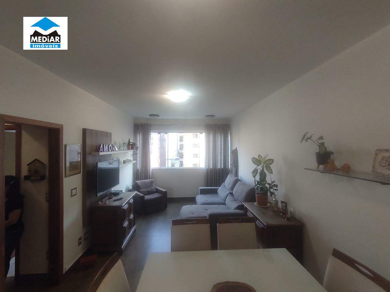 Apartamento à venda com 3 quartos, 83m² - Foto 2