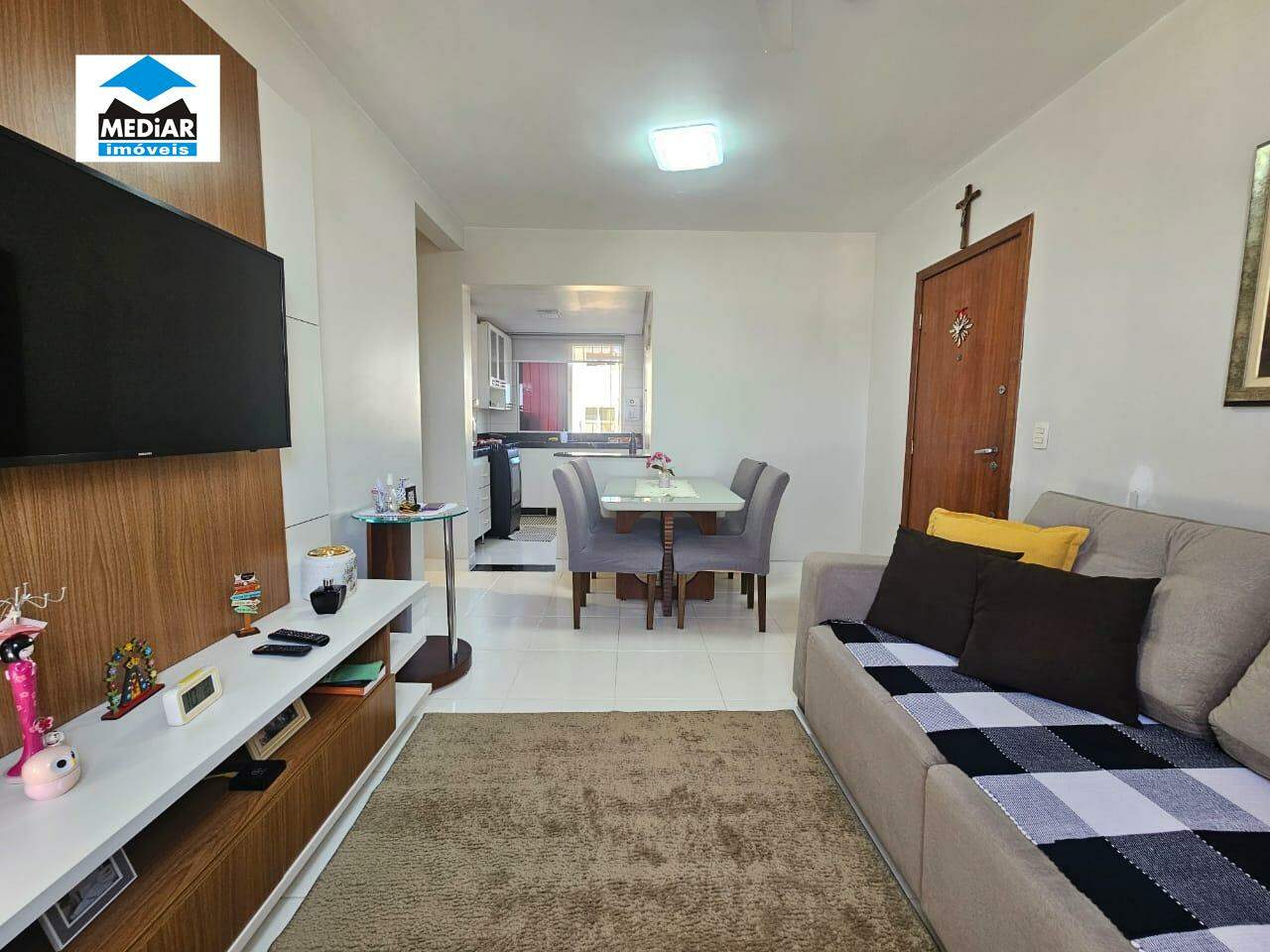 Apartamento à venda com 3 quartos, 80m² - Foto 1