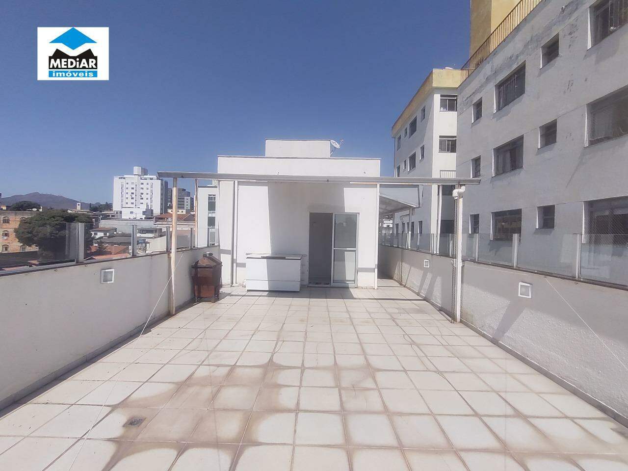 Cobertura à venda com 4 quartos, 160m² - Foto 1