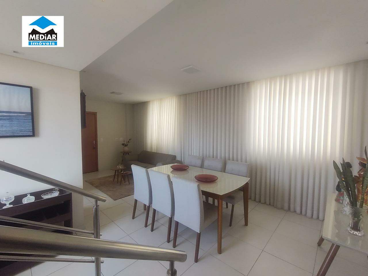 Cobertura à venda com 4 quartos, 160m² - Foto 3