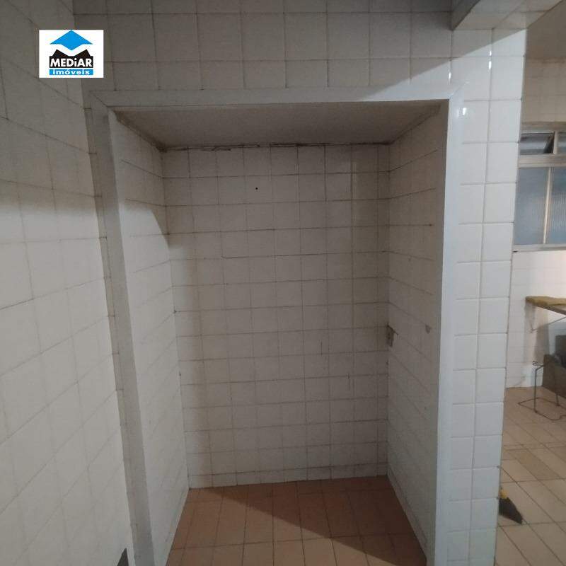 Apartamento à venda com 4 quartos, 216m² - Foto 20