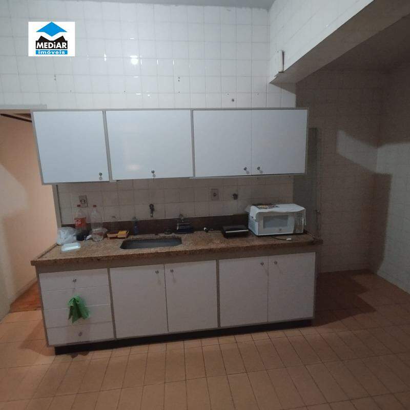 Apartamento à venda com 4 quartos, 216m² - Foto 19