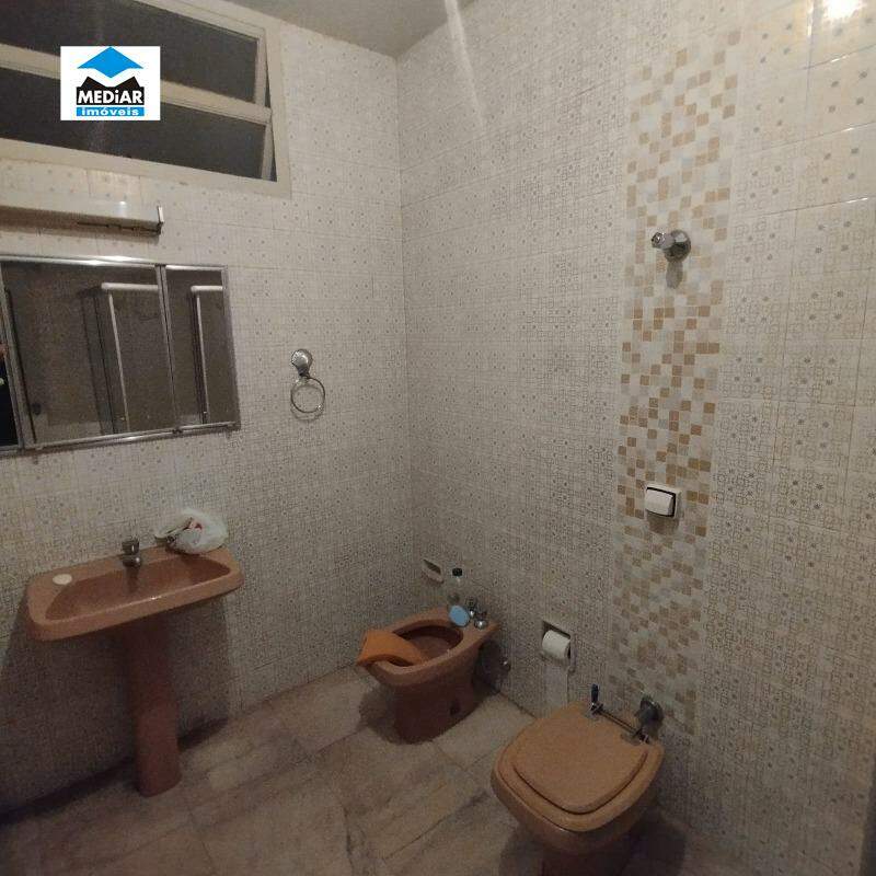 Apartamento à venda com 4 quartos, 216m² - Foto 13