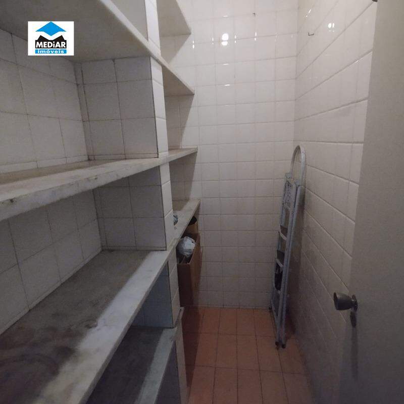 Apartamento à venda com 4 quartos, 216m² - Foto 23