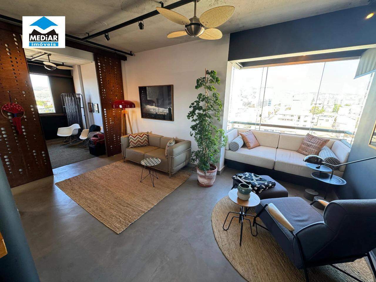 Apartamento à venda com 2 quartos, 62m² - Foto 1