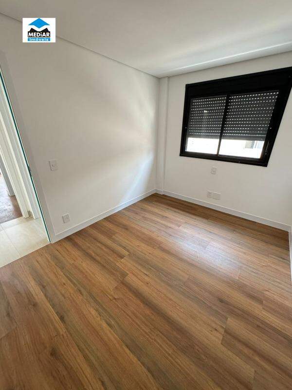 Apartamento à venda com 2 quartos, 64m² - Foto 10