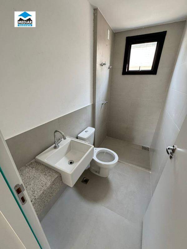 Apartamento à venda com 2 quartos, 64m² - Foto 22