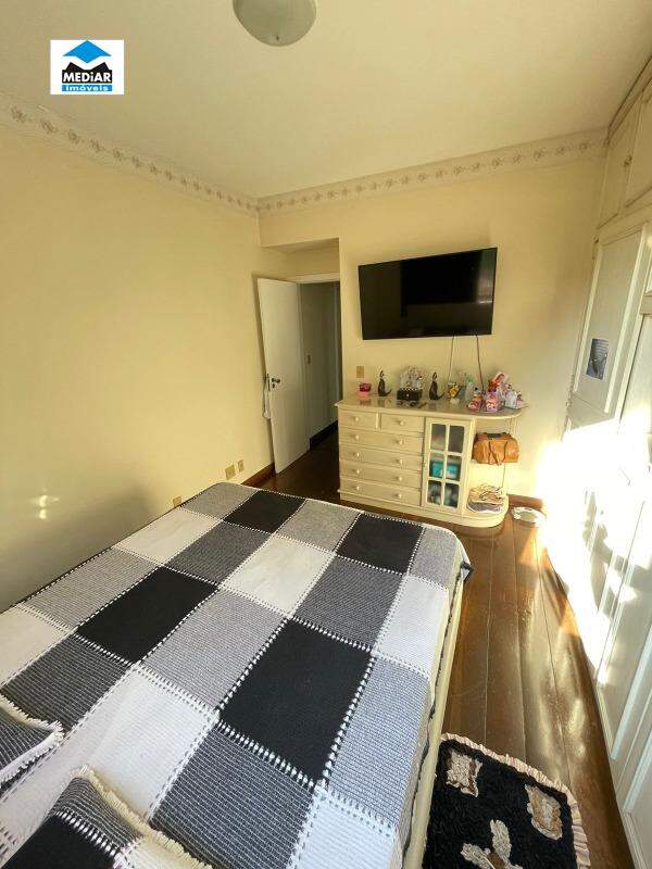 Apartamento à venda com 4 quartos, 140m² - Foto 10