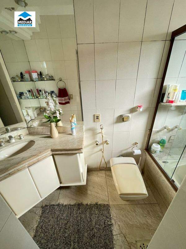 Apartamento à venda com 4 quartos, 140m² - Foto 11