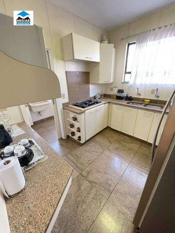 Apartamento à venda com 4 quartos, 140m² - Foto 19