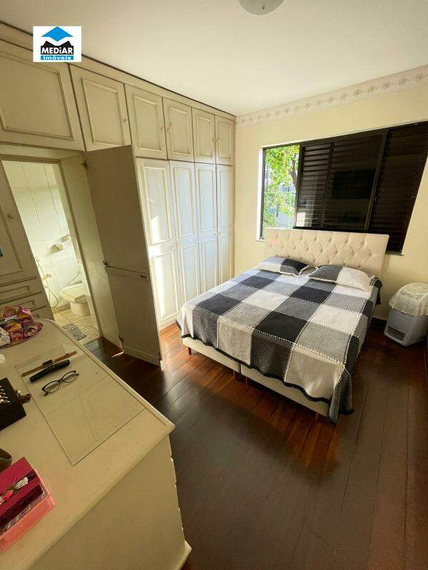 Apartamento à venda com 4 quartos, 140m² - Foto 8