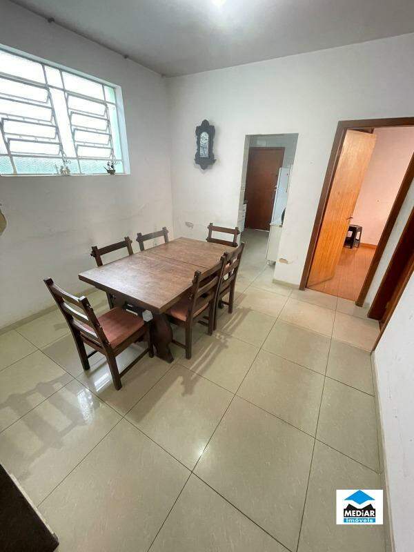 Casa à venda com 3 quartos, 120m² - Foto 2