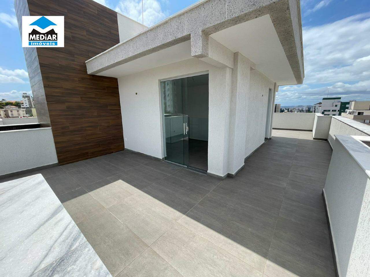 Cobertura à venda com 3 quartos, 170m² - Foto 1