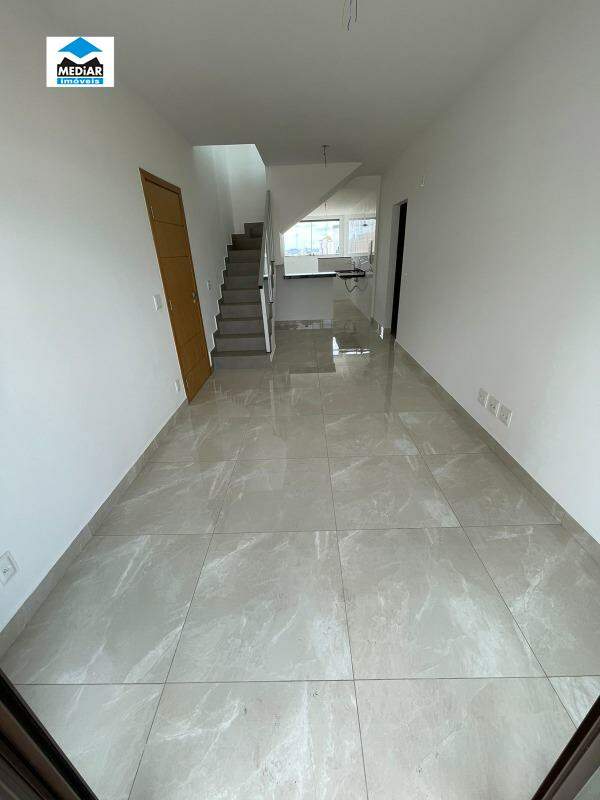 Cobertura à venda com 3 quartos, 170m² - Foto 2