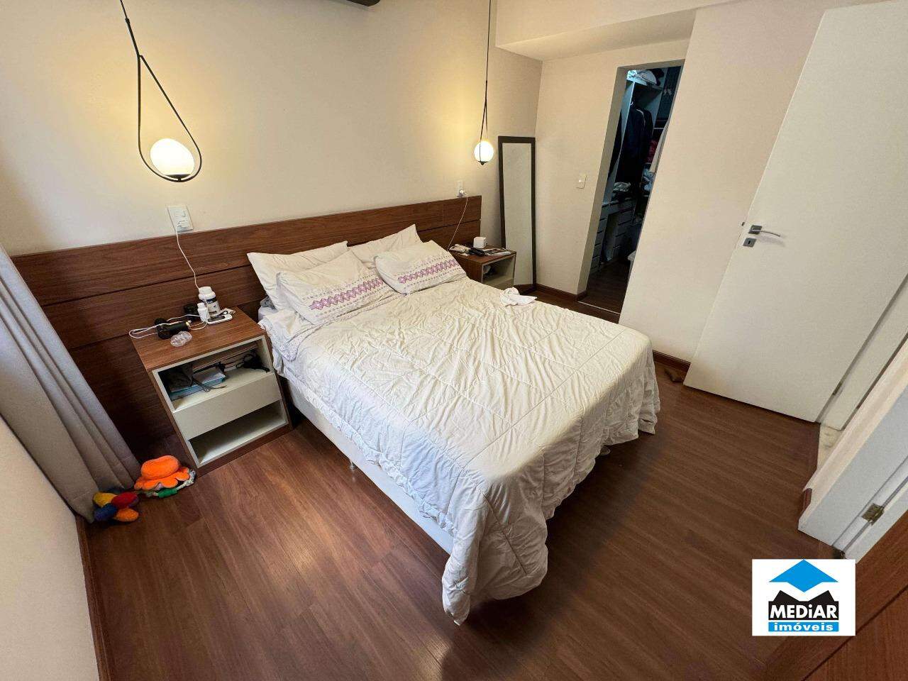 Apartamento à venda com 3 quartos, 141m² - Foto 10