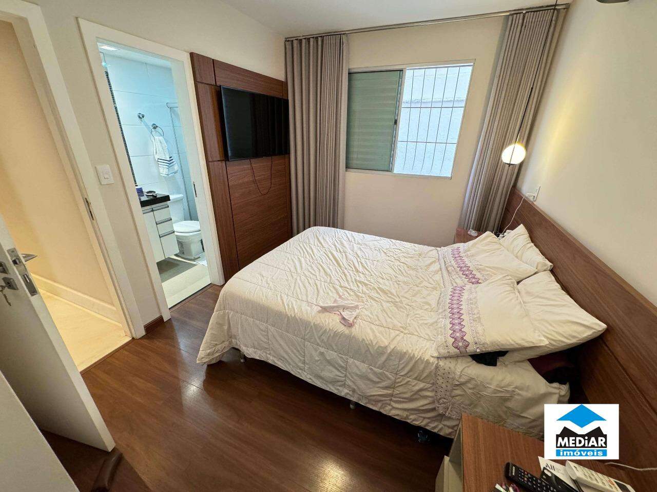 Apartamento à venda com 3 quartos, 141m² - Foto 13