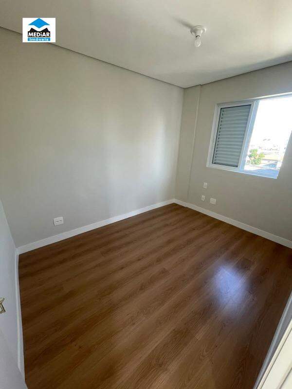 Apartamento à venda com 3 quartos, 75m² - Foto 13