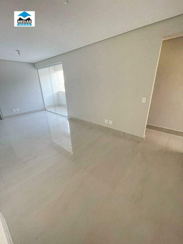 Apartamento à venda com 3 quartos, 75m² - Foto 3