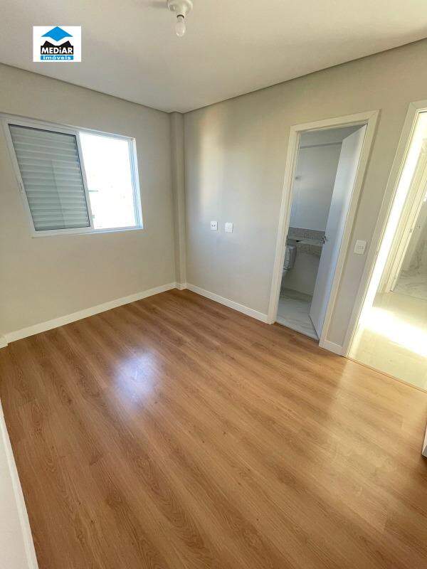 Apartamento à venda com 3 quartos, 75m² - Foto 9