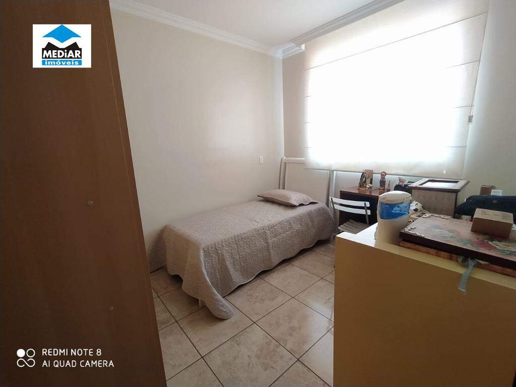 Apartamento à venda com 3 quartos, 130m² - Foto 10