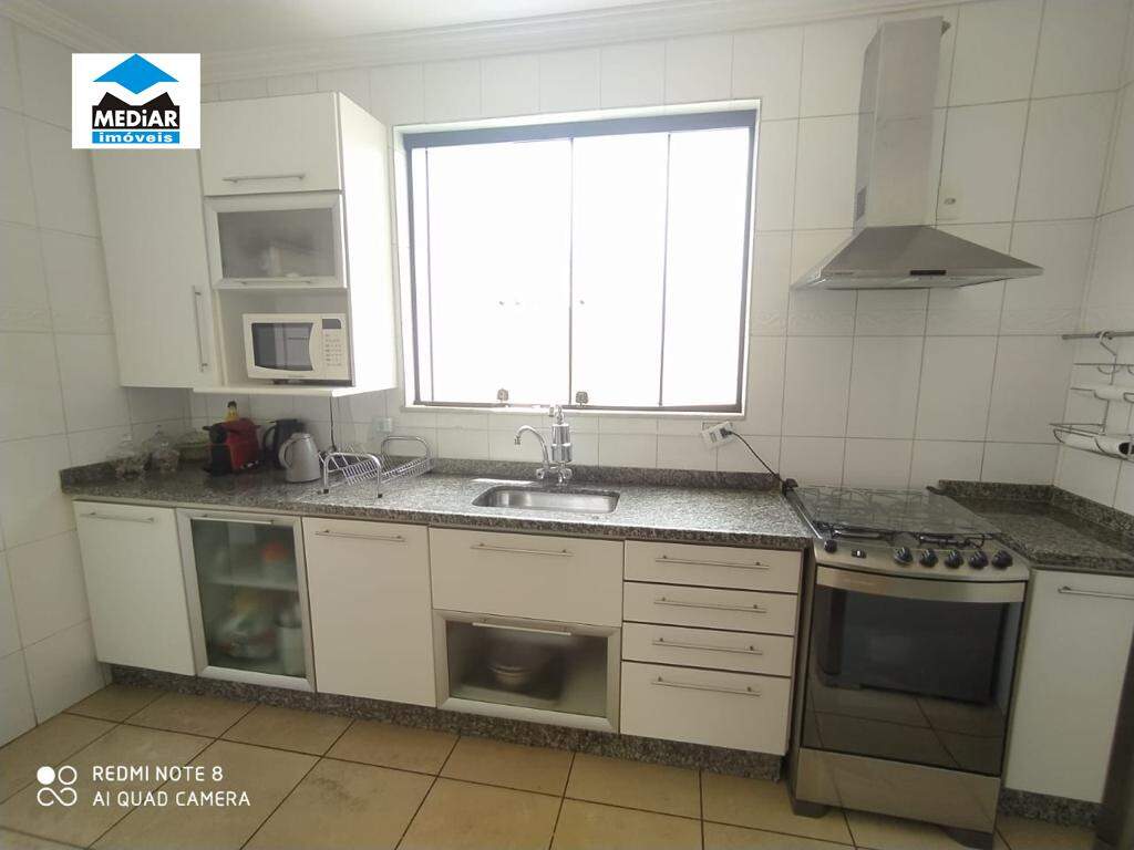 Apartamento à venda com 3 quartos, 130m² - Foto 12