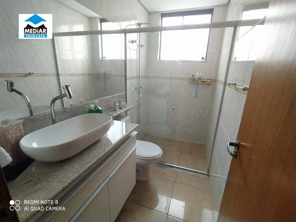 Apartamento à venda com 3 quartos, 130m² - Foto 8