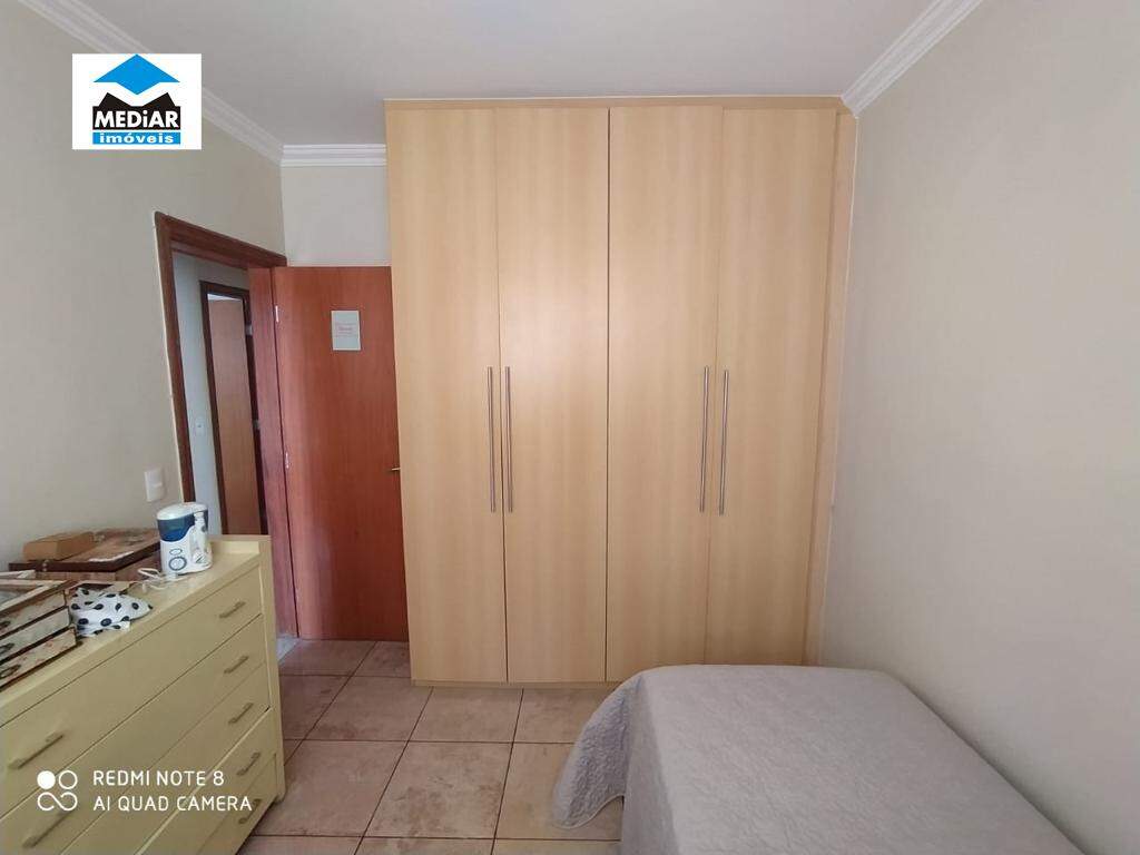 Apartamento à venda com 3 quartos, 130m² - Foto 9