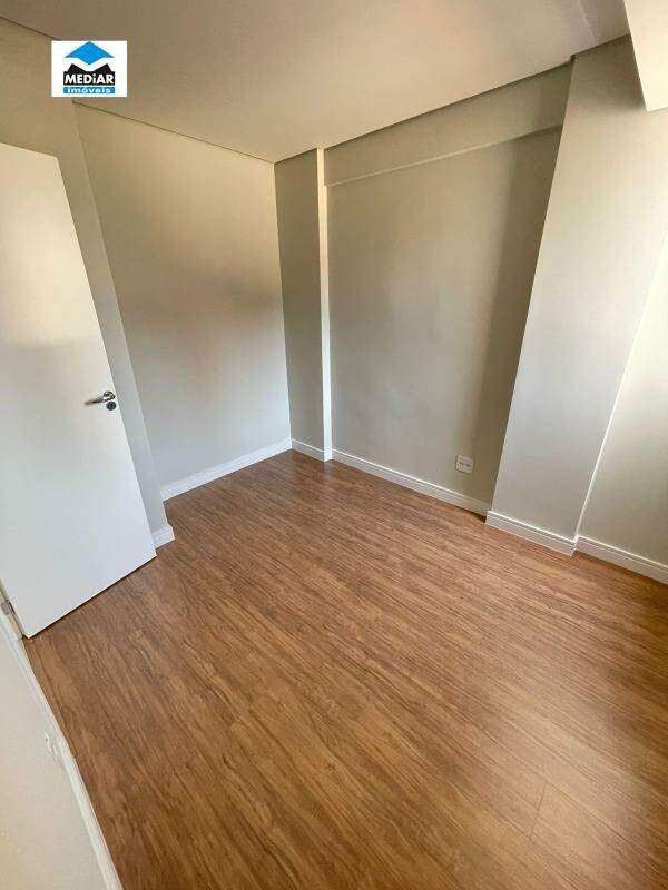 Apartamento à venda com 3 quartos, 79m² - Foto 15