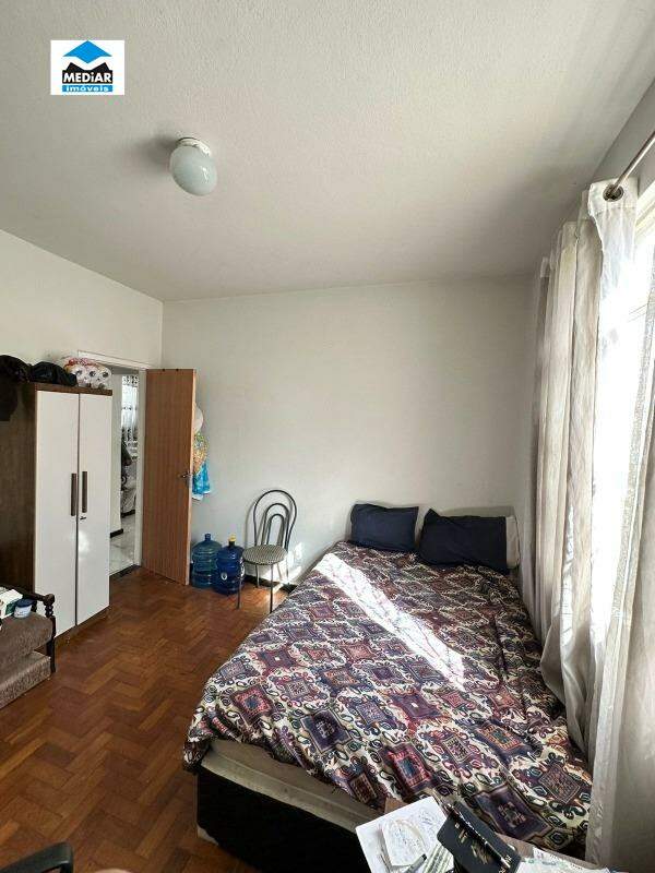 Casa à venda com 3 quartos, 200m² - Foto 7