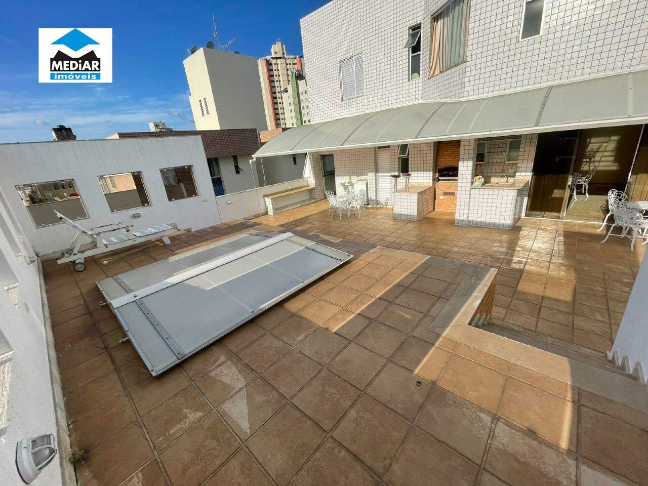 Cobertura à venda com 3 quartos, 240m² - Foto 1