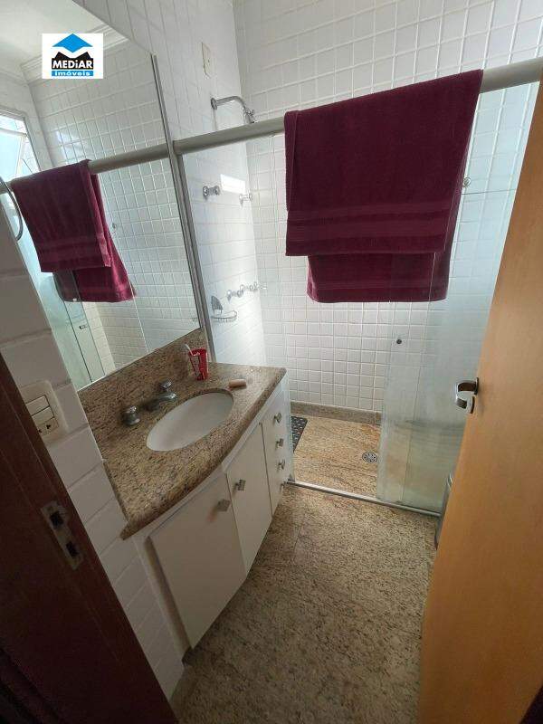 Cobertura à venda com 3 quartos, 240m² - Foto 8