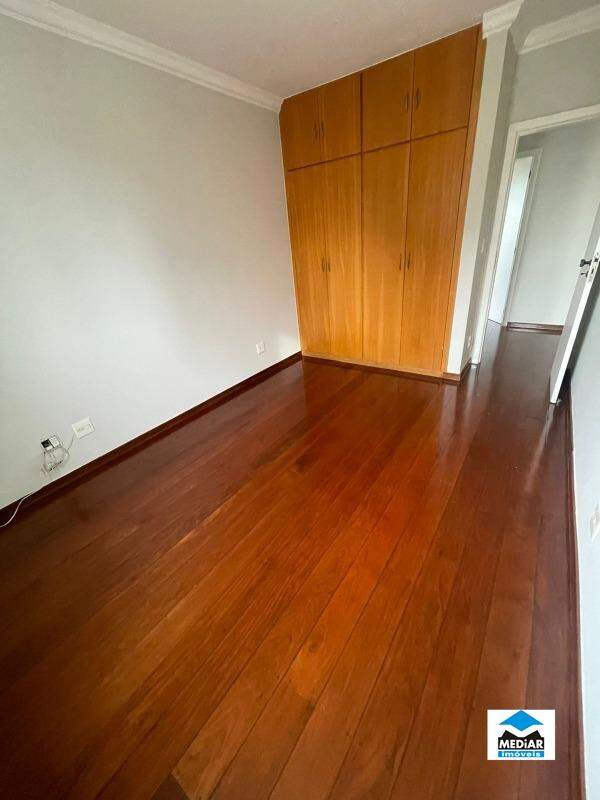 Apartamento à venda com 4 quartos, 180m² - Foto 6