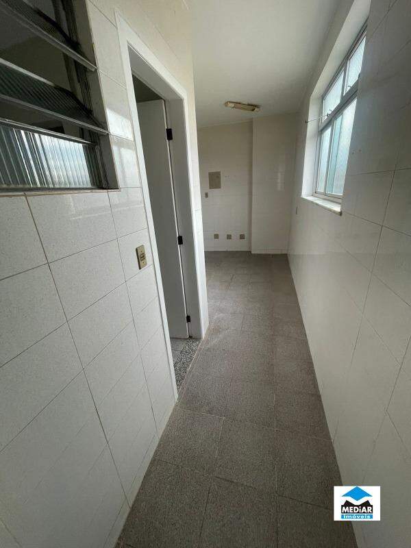 Apartamento à venda com 4 quartos, 180m² - Foto 17