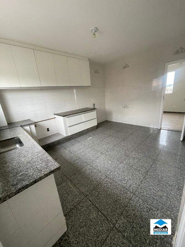 Apartamento à venda com 4 quartos, 180m² - Foto 13