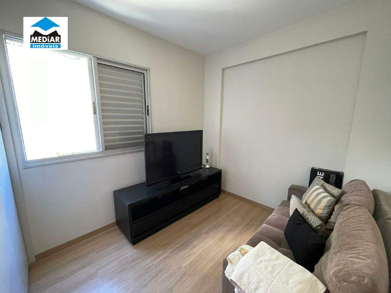 Apartamento à venda com 3 quartos, 94m² - Foto 4