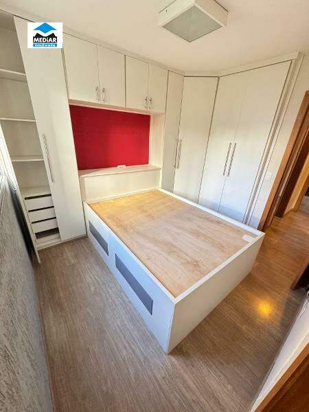 Apartamento à venda com 3 quartos, 141m² - Foto 9