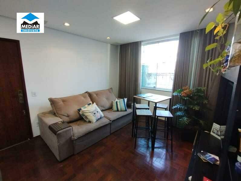 Apartamento à venda com 2 quartos, 90m² - Foto 1