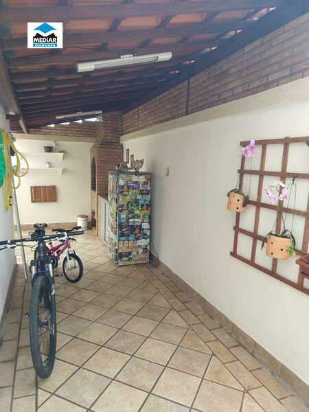 Apartamento à venda com 3 quartos, 117m² - Foto 3