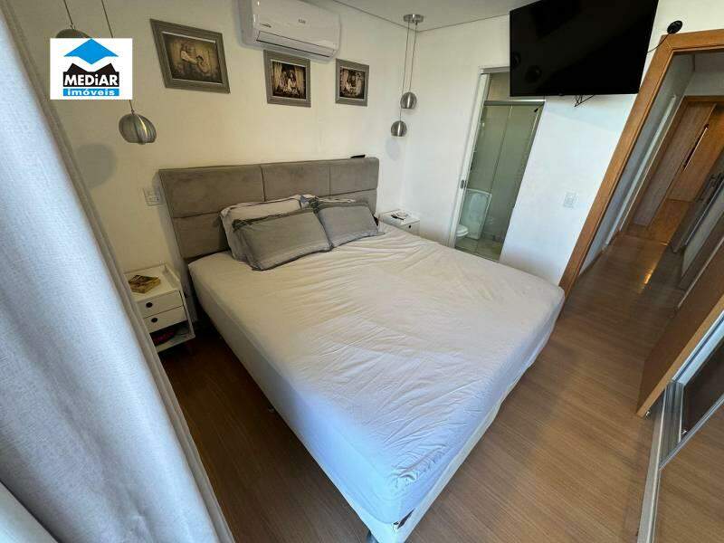 Apartamento à venda com 3 quartos, 202m² - Foto 18