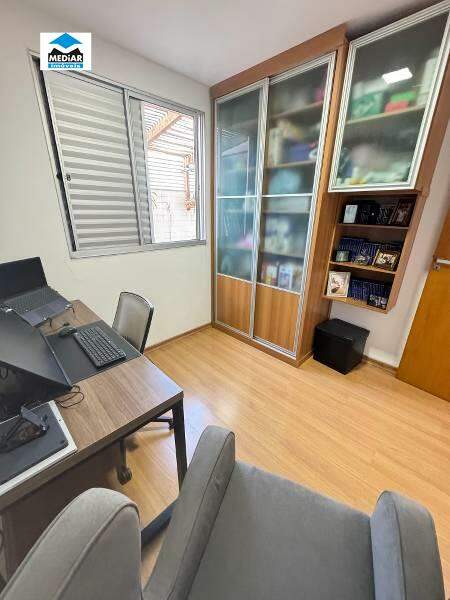 Apartamento à venda com 3 quartos, 202m² - Foto 22