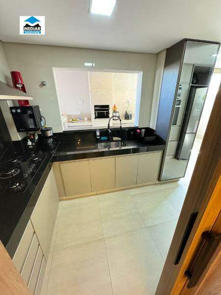 Apartamento à venda com 3 quartos, 202m² - Foto 23