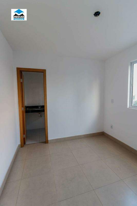 Cobertura à venda com 2 quartos, 110m² - Foto 13