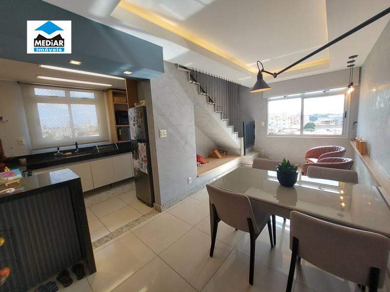 Apartamento à venda com 3 quartos, 148m² - Foto 1