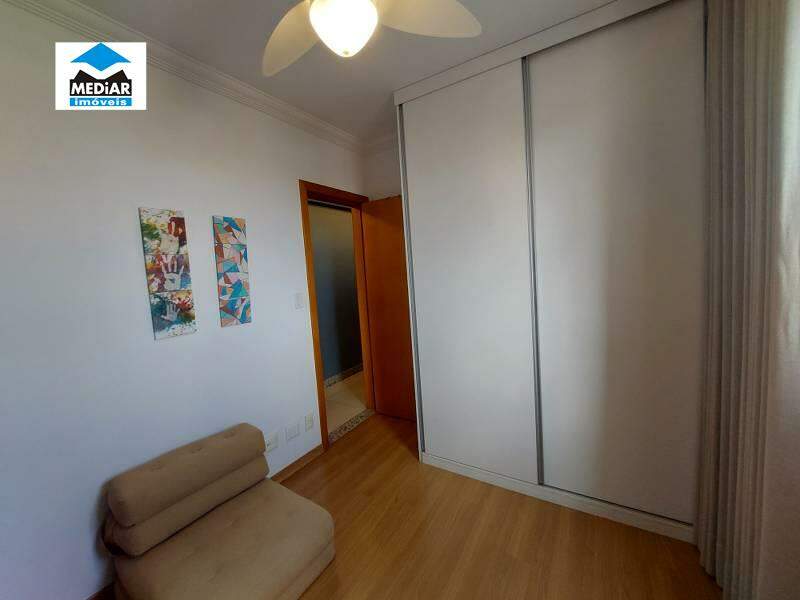 Apartamento à venda com 3 quartos, 148m² - Foto 10