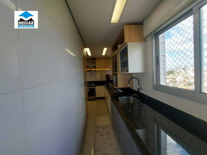 Apartamento à venda com 3 quartos, 148m² - Foto 25