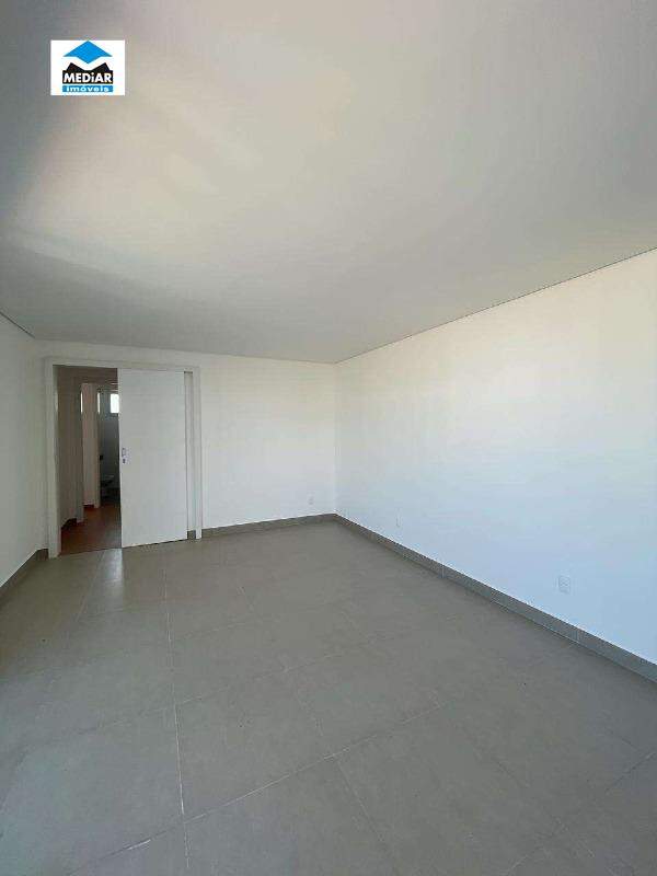 Apartamento à venda com 2 quartos, 61m² - Foto 7